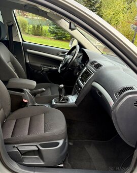 Škoda Octavia 2 SCOUT 2.0 TDi 103kw 4x4 XENON VYHREV - 15