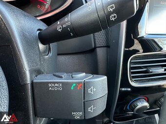 Renault Clio Grandtour TCe 90 Limited, Pôvodný lak, SR - 15