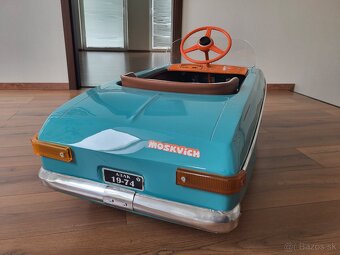 Šlapacie autíčko moskvič - 15