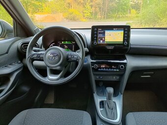 Toyota Yaris Cross Hybrid 4x4 rok 2021, najeto: 34.122 km - 15