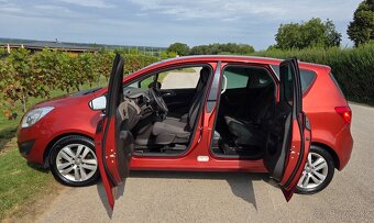 Opel Meriva 1.4 16V 74KW/101 koní R.V.06/2011 - 15