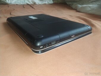 HP. 15,6“ LED. SSD 128 GB. Grafika 2 GB. Nová baterka. - 15