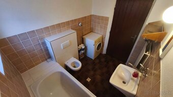 Na predaj: Rodinný dom s obchodným priestorom - 15