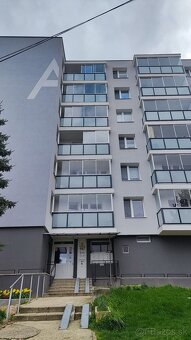 Slnečný 2 izbový  byt s nádhernym vyhľadom na les,zariadený - 15