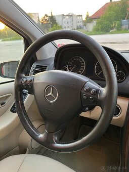 Mercedes-Benz Trieda A 180 CDI  Automat - 15