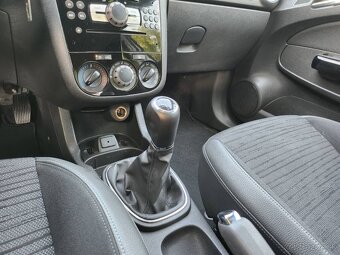 Predám  Opel Corsa 1.2 16V Active - 15