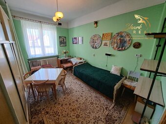 REZERVOVANÉ I Rodinný dom s veľkým potenciálom v centre Pieš - 15