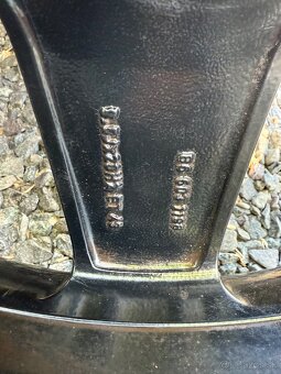 Predam čierne AMG kolesa 20” SUV - 15