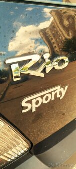 Kia Rio - 15