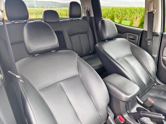 Mitsubishi L200 2.4 DiD 133 kW 4WD, Krásny stav bez korózie - 15