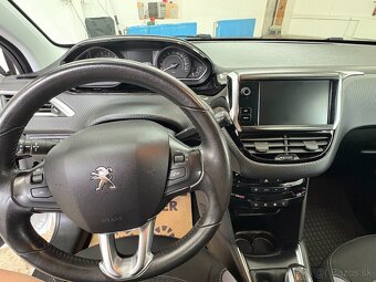 Peugeot 208 1.2i TEMPOMAT VYHŘ.SEDADLA TAŽNÉ ZAŘ. DIGIKLIMA - 15