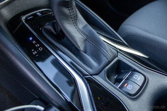 Toyota Corolla 1.5 Dynamic Force Comfort benzín automat - 15