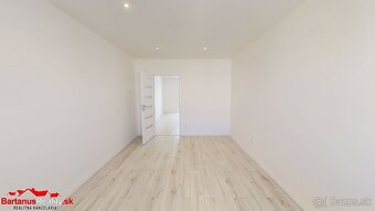BartanusReality - Na predaj kompletne zrekoštruovaný 3 izbov - 15