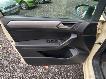 Volkswagen Touran 2.0TDI 81kW automat DSG 7 míst klima - 15