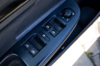 VW Golf Variant 2.0TDI Highline (2011) - 15