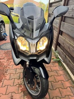 Maxi Skuter BMW C650GT - 15