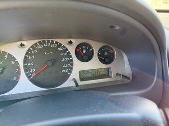 Nissan Almera 1.8 benzín r.v. 2001 - 15