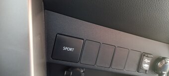 Toyota RAV4 2.2 l D-4D Active - 15