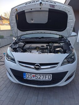 Opel Astra Sports Tourer Cosmo diesel - 15