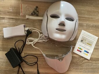 Ošetrujúca Led maska na tvár a krk/Nová - 15