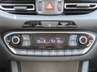 Hyundai i30 CW 1.6 CRDi Family - Možný odpočet DPH - 15