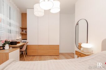 ŠTÝLOVÝ 3 IZBOVÝ BYT - EIN PARK S TERASOU A GARÁŽOVÝM STÁTIM - 15