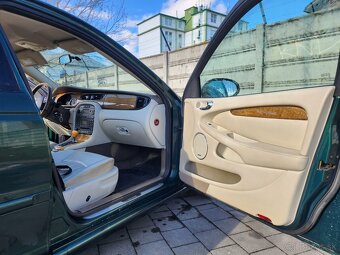 Jaguar X-Type 2.5 benzin - 15