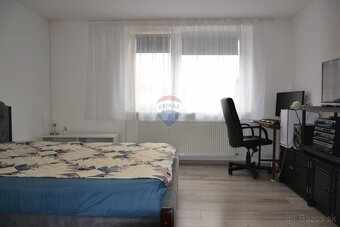 Na predaj komplet zrekonštruovaný rodinný dom v meste Poltár - 15