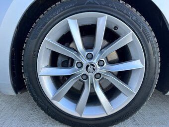 Škoda superb 3 2.0 110kw 6 st automat - 15