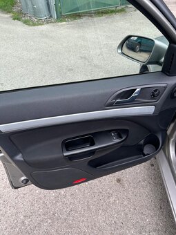 Škoda Octavia 2 Sedan 1.9 TDI BXE bez DPF Elegance - 15