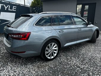 Škoda Superb Combi - 15