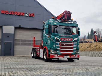 Lesovoz LESOVÚZ Scania V8 R580 do drewna drzewa lasu stos - 15
