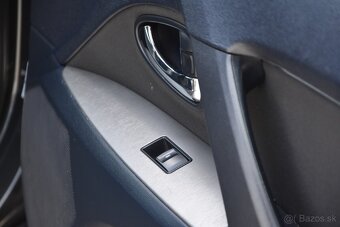 Toyota Avensis Combi - 15