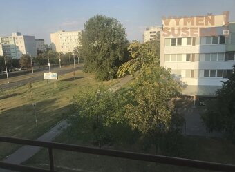 VYMEŇ SUSEDA – VÝNIMOČNÝ 3 IZB. ZARIADENÝ BYT S LOGGIOU A B - 15