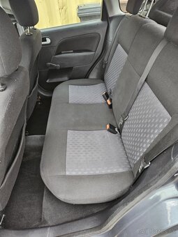 Ford Fiesta - 15