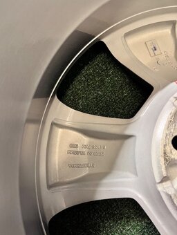 6x139.7 R20 Originál Dodge RAM 1500 model 2022 + senzory - 15