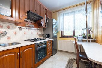 NA PREDAJ 4 IZBOVÝ RODINNÝ DOM S KRÁSNYM POZEMKOM | OBEC KEC - 15