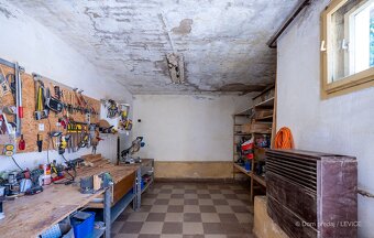 Nevšedný dom vhodný na bývanie aj podnikanie - 15