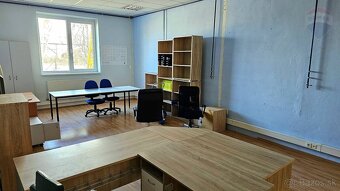 Prenájom výrobnej haly s mostovým žeriavom na 8 a 5 ton v Ni - 15