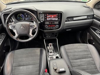 MITSUBISHI OUTLANDER, 2.4 PHEH PLUG-IN HYBRID, 4WD - 15