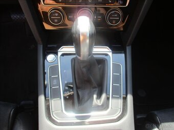 VW PASSAT TDI 140kW 4X4 DSG HIGHLINE 2018 CZ DPH - 15