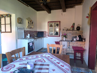 JEDINEČNÁ PONUKA NÁDHERNÁ CHALUPA /RD/ VKUSNE ZARIADENÁ V R - 15