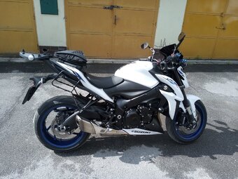 SUZUKI GSX-S 1000 - 15