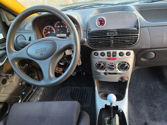 Fiat Punto 1.9 JTD - 15