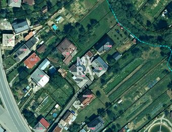 Rozostavaný veľký rodinný dom v obci Raslavice - 15