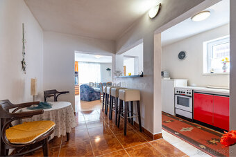 NA PREDAJ RODINNÝ DOM S 3 BYTOVÝMI JEDNOTKAMI, OBEC TELGÁRT - 15