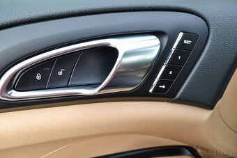 Porsche Cayenne Diesel Platinum Edition II FL - 15