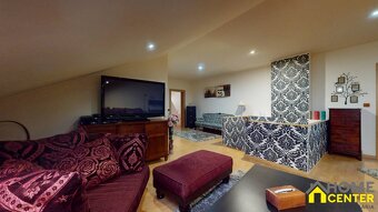 PREDAJ : PRIESTRANNÝ RODINNÝ DOM S BAZÉNOM, KOMÁRNO - 15