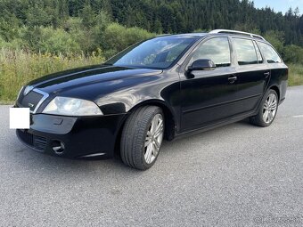 Škoda Octavia Combi 2.0 TDI RS - 15