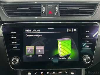 Superb Combi 1,4 TSI PHEV Style Matrix Hybrid 160kW Odpočet - 15